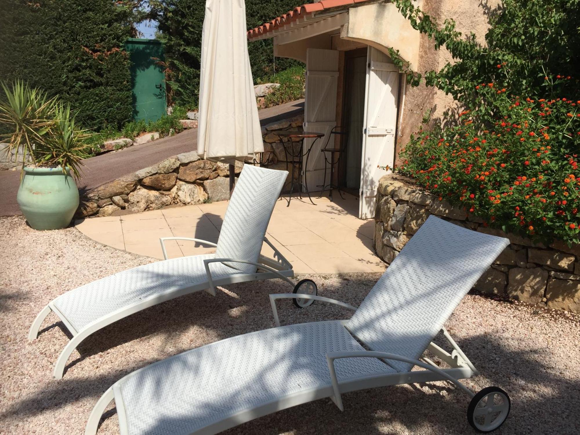 L'Oasis-Les Issambres Bed & Breakfast Стая снимка
